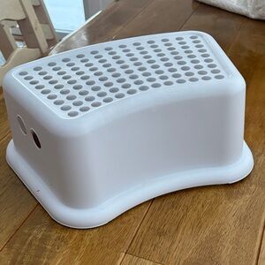 Dreambaby White Step Stool